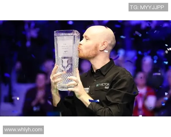 塞尔比对足球明星的热爱与追随揭示了体育界的跨界魅力与影响力